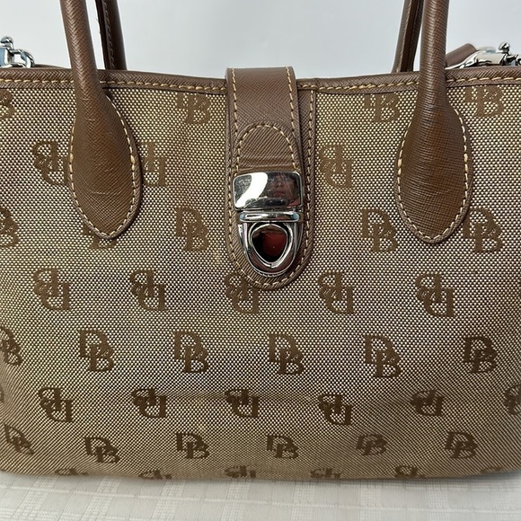 Dooney and Bourke monogram Satchel w/shoulder strap - Picture 6 of 10